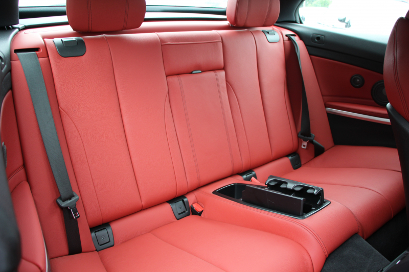 BMW 4シリーズ 440i ｶﾌﾞﾘｵﾚ Mｽﾎﾟｰﾂ ﾌﾟﾗｽP 後期 ﾌｪｲｽﾘﾌﾄ後 ﾋｰﾀｰ赤革 B58新ｴﾝｼﾞﾝ 326馬力 HUD 追従ACC ﾚｰﾝﾁｪﾝｼﾞ警告 ﾊｰﾏﾝｶｰﾄﾞﾝｻﾗｳﾝﾄﾞ19AW ﾀｯﾁ画面HDDﾅﾋﾞTV LEDﾍｯﾄﾞﾗｲﾄ＆ﾃｰﾙ TOPﾋﾞｭｰｶﾒﾗ Pｱｼｽﾄ 衝突軽減ﾌﾞﾚｰｷ 2年保証