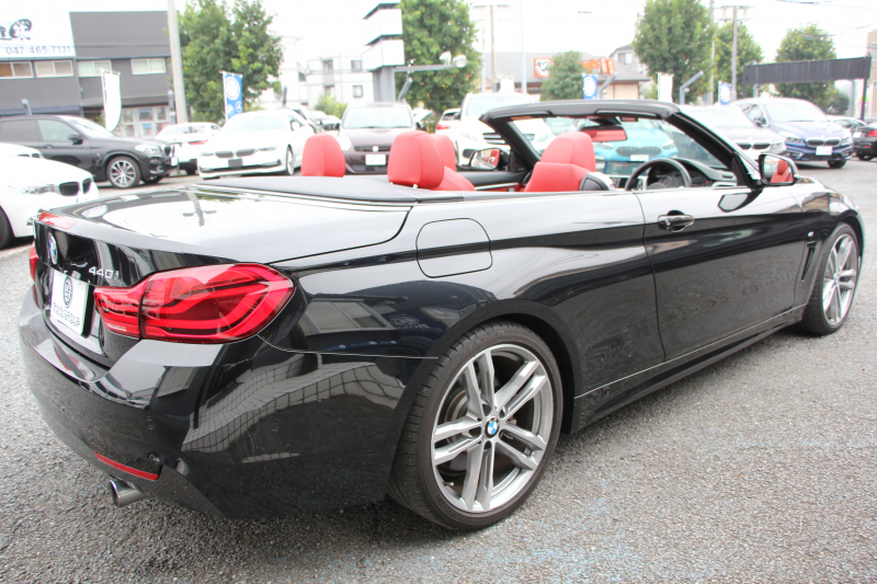 BMW 4シリーズ 440i ｶﾌﾞﾘｵﾚ Mｽﾎﾟｰﾂ ﾌﾟﾗｽP 後期 ﾌｪｲｽﾘﾌﾄ後 ﾋｰﾀｰ赤革 B58新ｴﾝｼﾞﾝ 326馬力 HUD 追従ACC ﾚｰﾝﾁｪﾝｼﾞ警告 ﾊｰﾏﾝｶｰﾄﾞﾝｻﾗｳﾝﾄﾞ19AW ﾀｯﾁ画面HDDﾅﾋﾞTV LEDﾍｯﾄﾞﾗｲﾄ＆ﾃｰﾙ TOPﾋﾞｭｰｶﾒﾗ Pｱｼｽﾄ 衝突軽減ﾌﾞﾚｰｷ 2年保証