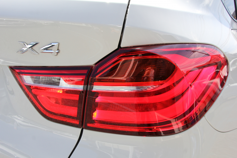 BMW X4 XDrive28i Mｽﾎﾟｰﾂ 最終ﾓﾃﾞﾙ ﾋｰﾀｰ黒革 追従ACC ﾚｰﾝﾁｪﾝｼﾞ警告 新HDDﾅﾋﾞTV ｵﾌﾟｼｮﾝ20AW 新ﾃﾞｻﾞｲﾝｽﾃｱﾘﾝｸﾞLEDﾍｯﾄﾞﾗｲﾄ&ﾌｫｸﾞ360度ｶﾒﾗ 電動ﾄﾗﾝｸ 衝突軽減ﾌﾞﾚｰｷ 車線逸脱警告 歩行者警告 245馬力 2年保証