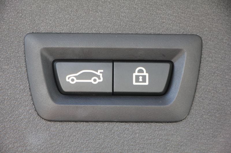 BMW X1 Xﾄﾞﾗｲﾌﾞ18d Xﾗｲﾝ ﾊｲﾗｲﾝ 変更後ﾓﾃﾞﾙ 中期 HUD 追従ACC ﾋｰﾀｰ茶革 ﾊﾟﾜｰｼｰﾄ 変更後ｼｰﾄ ﾀｯﾁﾊﾟﾈﾙ対応iﾄﾞﾗｲﾌﾞHDDﾅﾋﾞPｱｼｽﾄ Bｶﾒﾗ 新型DSRCﾙｰﾑﾐﾗｰ 電動ﾄﾗﾝｸ USB-C 衝突軽減ﾌﾞﾚｰｷ 車線逸脱警告 歩行者警告 2年保証