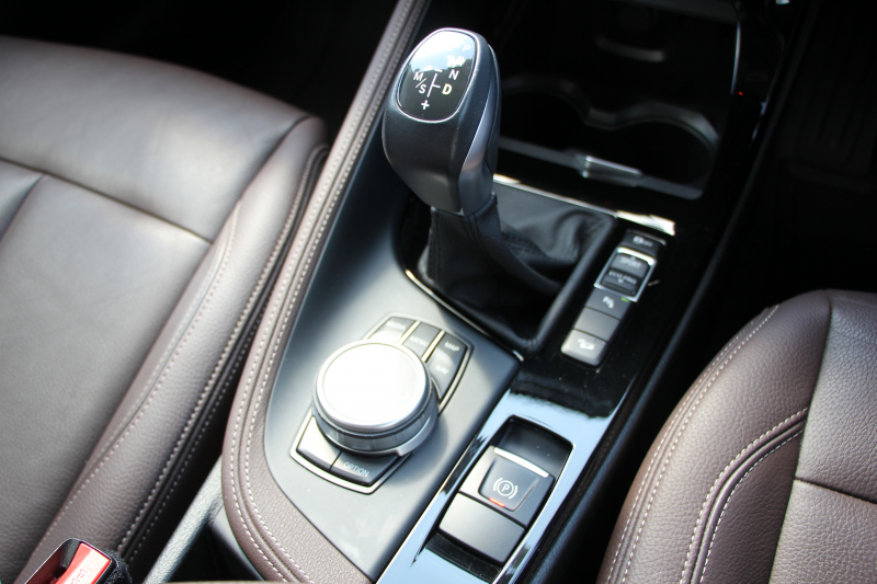 BMW X1 Xﾄﾞﾗｲﾌﾞ18d Xﾗｲﾝ ﾊｲﾗｲﾝ 変更後ﾓﾃﾞﾙ 中期 HUD 追従ACC ﾋｰﾀｰ茶革 ﾊﾟﾜｰｼｰﾄ 変更後ｼｰﾄ ﾀｯﾁﾊﾟﾈﾙ対応iﾄﾞﾗｲﾌﾞHDDﾅﾋﾞPｱｼｽﾄ Bｶﾒﾗ 新型DSRCﾙｰﾑﾐﾗｰ 電動ﾄﾗﾝｸ USB-C 衝突軽減ﾌﾞﾚｰｷ 車線逸脱警告 歩行者警告 2年保証