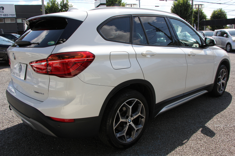 BMW X1 Xﾄﾞﾗｲﾌﾞ18d Xﾗｲﾝ ﾊｲﾗｲﾝ 変更後ﾓﾃﾞﾙ 中期 HUD 追従ACC ﾋｰﾀｰ茶革 ﾊﾟﾜｰｼｰﾄ 変更後ｼｰﾄ ﾀｯﾁﾊﾟﾈﾙ対応iﾄﾞﾗｲﾌﾞHDDﾅﾋﾞPｱｼｽﾄ Bｶﾒﾗ 新型DSRCﾙｰﾑﾐﾗｰ 電動ﾄﾗﾝｸ USB-C 衝突軽減ﾌﾞﾚｰｷ 車線逸脱警告 歩行者警告 2年保証