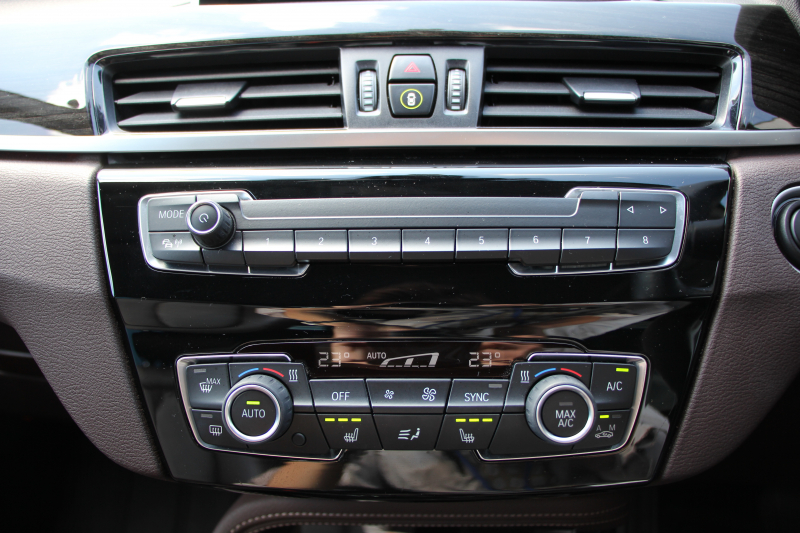 BMW X1 Xﾄﾞﾗｲﾌﾞ18d Xﾗｲﾝ ﾊｲﾗｲﾝ 変更後ﾓﾃﾞﾙ 中期 HUD 追従ACC ﾋｰﾀｰ茶革 ﾊﾟﾜｰｼｰﾄ 変更後ｼｰﾄ ﾀｯﾁﾊﾟﾈﾙ対応iﾄﾞﾗｲﾌﾞHDDﾅﾋﾞPｱｼｽﾄ Bｶﾒﾗ 新型DSRCﾙｰﾑﾐﾗｰ 電動ﾄﾗﾝｸ USB-C 衝突軽減ﾌﾞﾚｰｷ 車線逸脱警告 歩行者警告 2年保証