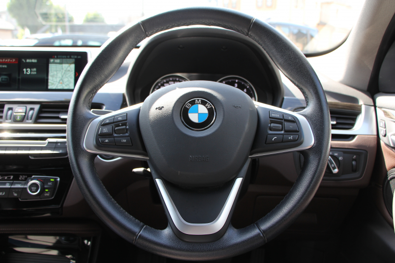 BMW X1 Xﾄﾞﾗｲﾌﾞ18d Xﾗｲﾝ ﾊｲﾗｲﾝ 変更後ﾓﾃﾞﾙ 中期 HUD 追従ACC ﾋｰﾀｰ茶革 ﾊﾟﾜｰｼｰﾄ 変更後ｼｰﾄ ﾀｯﾁﾊﾟﾈﾙ対応iﾄﾞﾗｲﾌﾞHDDﾅﾋﾞPｱｼｽﾄ Bｶﾒﾗ 新型DSRCﾙｰﾑﾐﾗｰ 電動ﾄﾗﾝｸ USB-C 衝突軽減ﾌﾞﾚｰｷ 車線逸脱警告 歩行者警告 2年保証