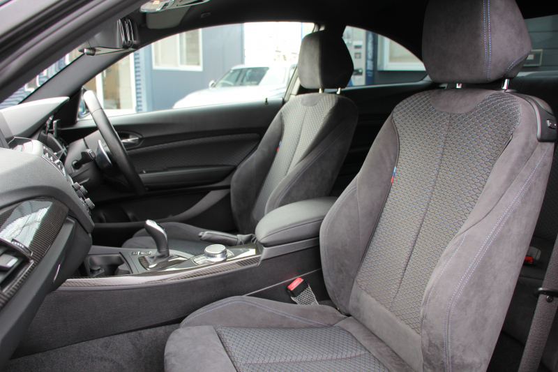 BMW 2シリーズ M240i ｸｰﾍﾟ直6ﾀｰﾎﾞB58新ｴﾝｼﾞﾝ 340馬力 MPerformanceｽﾎﾟｲﾗｰ REMUSﾏﾌﾗｰ ｱﾀﾞﾌﾟﾃｨﾌﾞMｻｽ Mｽﾎﾟｰﾂﾌﾞﾚｰｷ 専用18AW HDDﾅﾋﾞPｱｼｽﾄ Bｶﾒﾗ 8速AT 衝突軽減ﾌﾞﾚｰｷ 車線逸脱警告 歩行者警告 ﾌﾞﾚｰｷ付ｸﾙｺﾝ ｽﾏｰﾄｷｰ ﾊﾟﾄﾞﾙｼﾌﾄ 2年保証