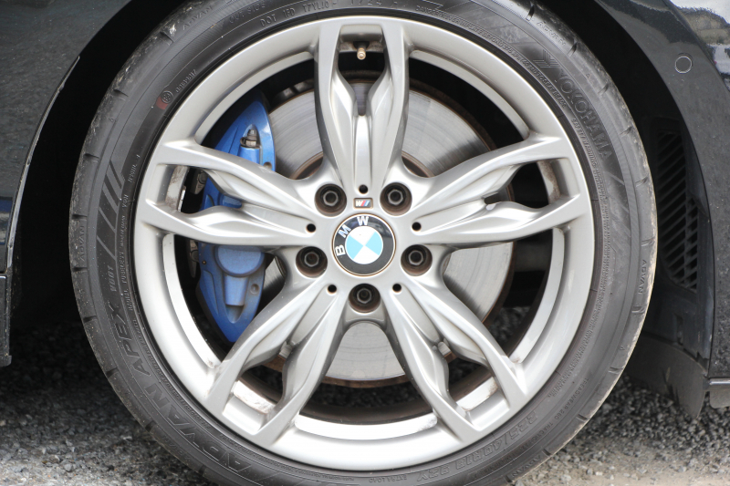 BMW 2シリーズ M240i ｸｰﾍﾟ直6ﾀｰﾎﾞB58新ｴﾝｼﾞﾝ 340馬力 MPerformanceｽﾎﾟｲﾗｰ REMUSﾏﾌﾗｰ ｱﾀﾞﾌﾟﾃｨﾌﾞMｻｽ Mｽﾎﾟｰﾂﾌﾞﾚｰｷ 専用18AW HDDﾅﾋﾞPｱｼｽﾄ Bｶﾒﾗ 8速AT 衝突軽減ﾌﾞﾚｰｷ 車線逸脱警告 歩行者警告 ﾌﾞﾚｰｷ付ｸﾙｺﾝ ｽﾏｰﾄｷｰ ﾊﾟﾄﾞﾙｼﾌﾄ 2年保証