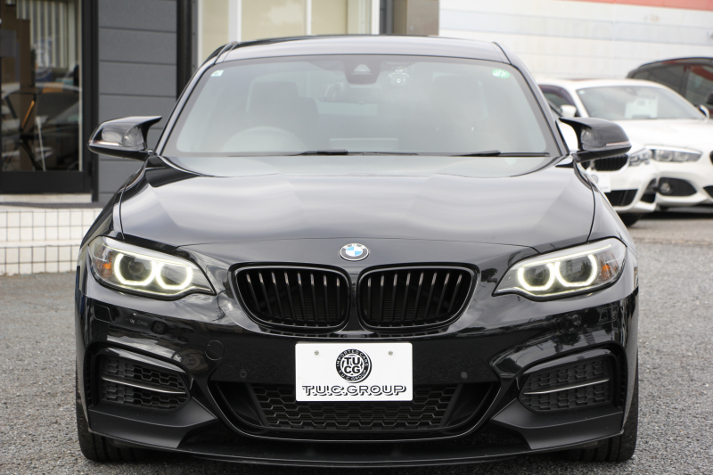 BMW 2シリーズ M240i ｸｰﾍﾟ直6ﾀｰﾎﾞB58新ｴﾝｼﾞﾝ 340馬力 MPerformanceｽﾎﾟｲﾗｰ REMUSﾏﾌﾗｰ ｱﾀﾞﾌﾟﾃｨﾌﾞMｻｽ Mｽﾎﾟｰﾂﾌﾞﾚｰｷ 専用18AW HDDﾅﾋﾞPｱｼｽﾄ Bｶﾒﾗ 8速AT 衝突軽減ﾌﾞﾚｰｷ 車線逸脱警告 歩行者警告 ﾌﾞﾚｰｷ付ｸﾙｺﾝ ｽﾏｰﾄｷｰ ﾊﾟﾄﾞﾙｼﾌﾄ 2年保証