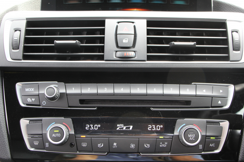 BMW 2シリーズ M240i ｸｰﾍﾟ直6ﾀｰﾎﾞB58新ｴﾝｼﾞﾝ 340馬力 MPerformanceｽﾎﾟｲﾗｰ REMUSﾏﾌﾗｰ ｱﾀﾞﾌﾟﾃｨﾌﾞMｻｽ Mｽﾎﾟｰﾂﾌﾞﾚｰｷ 専用18AW HDDﾅﾋﾞPｱｼｽﾄ Bｶﾒﾗ 8速AT 衝突軽減ﾌﾞﾚｰｷ 車線逸脱警告 歩行者警告 ﾌﾞﾚｰｷ付ｸﾙｺﾝ ｽﾏｰﾄｷｰ ﾊﾟﾄﾞﾙｼﾌﾄ 2年保証