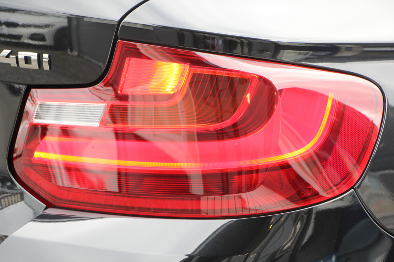 BMW 2シリーズ M240i ｸｰﾍﾟ直6ﾀｰﾎﾞB58新ｴﾝｼﾞﾝ 340馬力 MPerformanceｽﾎﾟｲﾗｰ REMUSﾏﾌﾗｰ ｱﾀﾞﾌﾟﾃｨﾌﾞMｻｽ Mｽﾎﾟｰﾂﾌﾞﾚｰｷ 専用18AW HDDﾅﾋﾞPｱｼｽﾄ Bｶﾒﾗ 8速AT 衝突軽減ﾌﾞﾚｰｷ 車線逸脱警告 歩行者警告 ﾌﾞﾚｰｷ付ｸﾙｺﾝ ｽﾏｰﾄｷｰ ﾊﾟﾄﾞﾙｼﾌﾄ 2年保証