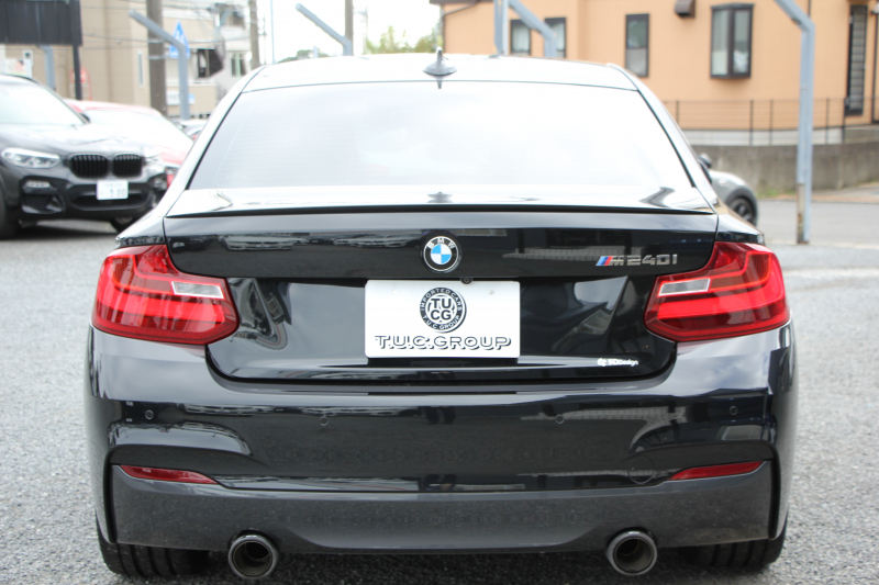 BMW 2シリーズ M240i ｸｰﾍﾟ直6ﾀｰﾎﾞB58新ｴﾝｼﾞﾝ 340馬力 MPerformanceｽﾎﾟｲﾗｰ REMUSﾏﾌﾗｰ ｱﾀﾞﾌﾟﾃｨﾌﾞMｻｽ Mｽﾎﾟｰﾂﾌﾞﾚｰｷ 専用18AW HDDﾅﾋﾞPｱｼｽﾄ Bｶﾒﾗ 8速AT 衝突軽減ﾌﾞﾚｰｷ 車線逸脱警告 歩行者警告 ﾌﾞﾚｰｷ付ｸﾙｺﾝ ｽﾏｰﾄｷｰ ﾊﾟﾄﾞﾙｼﾌﾄ 2年保証