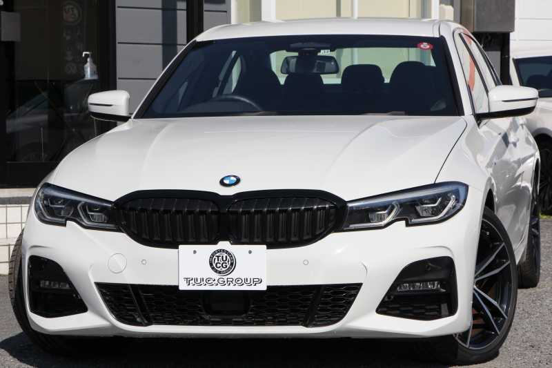 BMW 3シリーズ 320i Mｽﾎﾟｰﾂ ﾃﾞﾋﾞｭｰ&ｲﾉﾍﾞｰｼｮﾝ&ｺﾝﾌｫｰﾄP ﾌﾞﾙｰｽﾃｯﾁ黒革 ﾚｰｻﾞｰLEDﾗｲﾄ HUD ｼﾞｪｽﾁｬｰｺﾝﾄﾛｰﾙ 19AW 電動ﾄﾗﾝｸ 追従ACC ｽﾃｱﾘﾝｸﾞｻﾎﾟｰﾄ ﾀｯﾁ画面HDDﾅﾋﾞApplecarplay対応 後退ｱｼｽﾄ ﾌﾞﾗｯｸｷﾄﾞﾆｰｸﾞﾘﾙ 2年保証