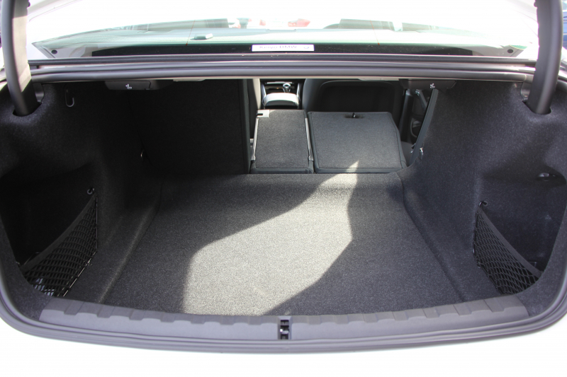 BMW 3シリーズ 320i Mｽﾎﾟｰﾂ ﾃﾞﾋﾞｭｰ&ｲﾉﾍﾞｰｼｮﾝ&ｺﾝﾌｫｰﾄP ﾌﾞﾙｰｽﾃｯﾁ黒革 ﾚｰｻﾞｰLEDﾗｲﾄ HUD ｼﾞｪｽﾁｬｰｺﾝﾄﾛｰﾙ 19AW 電動ﾄﾗﾝｸ 追従ACC ｽﾃｱﾘﾝｸﾞｻﾎﾟｰﾄ ﾀｯﾁ画面HDDﾅﾋﾞApplecarplay対応 後退ｱｼｽﾄ ﾌﾞﾗｯｸｷﾄﾞﾆｰｸﾞﾘﾙ 2年保証