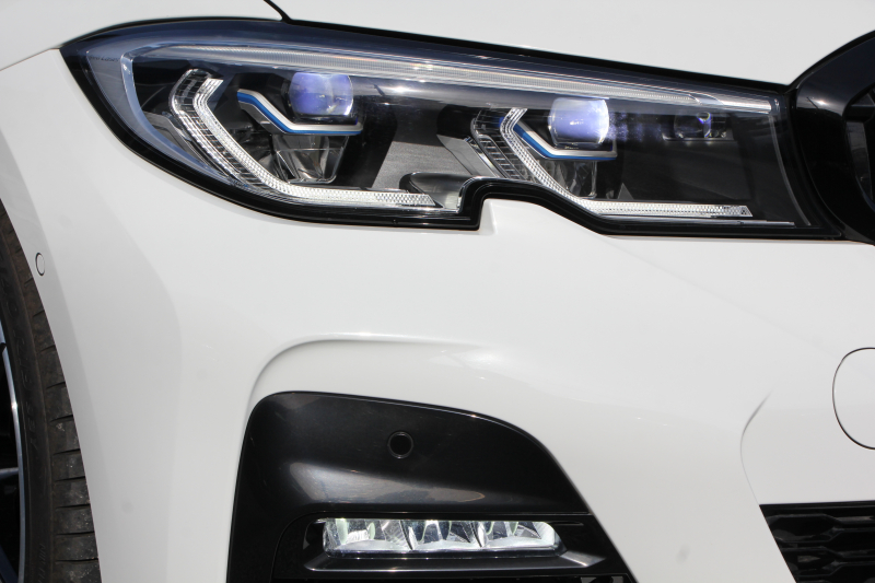 BMW 3シリーズ 320i Mｽﾎﾟｰﾂ ﾃﾞﾋﾞｭｰ&ｲﾉﾍﾞｰｼｮﾝ&ｺﾝﾌｫｰﾄP ﾌﾞﾙｰｽﾃｯﾁ黒革 ﾚｰｻﾞｰLEDﾗｲﾄ HUD ｼﾞｪｽﾁｬｰｺﾝﾄﾛｰﾙ 19AW 電動ﾄﾗﾝｸ 追従ACC ｽﾃｱﾘﾝｸﾞｻﾎﾟｰﾄ ﾀｯﾁ画面HDDﾅﾋﾞApplecarplay対応 後退ｱｼｽﾄ ﾌﾞﾗｯｸｷﾄﾞﾆｰｸﾞﾘﾙ 2年保証