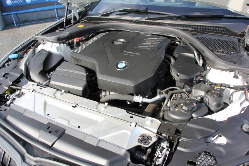 BMW 3シリーズ 320i Mｽﾎﾟｰﾂ ﾃﾞﾋﾞｭｰ&ｲﾉﾍﾞｰｼｮﾝ&ｺﾝﾌｫｰﾄP ﾌﾞﾙｰｽﾃｯﾁ黒革 ﾚｰｻﾞｰLEDﾗｲﾄ HUD ｼﾞｪｽﾁｬｰｺﾝﾄﾛｰﾙ 19AW 電動ﾄﾗﾝｸ 追従ACC ｽﾃｱﾘﾝｸﾞｻﾎﾟｰﾄ ﾀｯﾁ画面HDDﾅﾋﾞApplecarplay対応 後退ｱｼｽﾄ ﾌﾞﾗｯｸｷﾄﾞﾆｰｸﾞﾘﾙ 2年保証