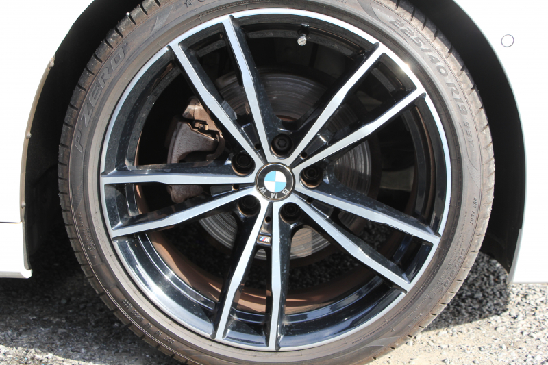 BMW 3シリーズ 320i Mｽﾎﾟｰﾂ ﾃﾞﾋﾞｭｰ&ｲﾉﾍﾞｰｼｮﾝ&ｺﾝﾌｫｰﾄP ﾌﾞﾙｰｽﾃｯﾁ黒革 ﾚｰｻﾞｰLEDﾗｲﾄ HUD ｼﾞｪｽﾁｬｰｺﾝﾄﾛｰﾙ 19AW 電動ﾄﾗﾝｸ 追従ACC ｽﾃｱﾘﾝｸﾞｻﾎﾟｰﾄ ﾀｯﾁ画面HDDﾅﾋﾞApplecarplay対応 後退ｱｼｽﾄ ﾌﾞﾗｯｸｷﾄﾞﾆｰｸﾞﾘﾙ 2年保証