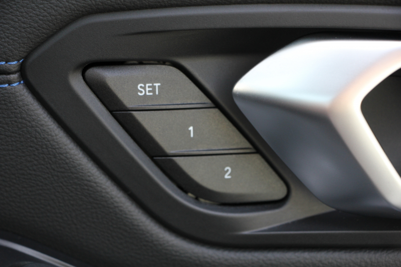 BMW 3シリーズ 320i Mｽﾎﾟｰﾂ ﾃﾞﾋﾞｭｰ&ｲﾉﾍﾞｰｼｮﾝ&ｺﾝﾌｫｰﾄP ﾌﾞﾙｰｽﾃｯﾁ黒革 ﾚｰｻﾞｰLEDﾗｲﾄ HUD ｼﾞｪｽﾁｬｰｺﾝﾄﾛｰﾙ 19AW 電動ﾄﾗﾝｸ 追従ACC ｽﾃｱﾘﾝｸﾞｻﾎﾟｰﾄ ﾀｯﾁ画面HDDﾅﾋﾞApplecarplay対応 後退ｱｼｽﾄ ﾌﾞﾗｯｸｷﾄﾞﾆｰｸﾞﾘﾙ 2年保証