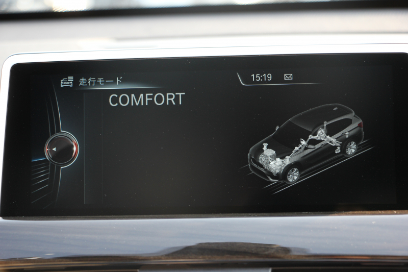 BMW X1 Sdrive18i ﾌｧｯｼｮﾆｽﾀ ｺﾝﾌｫｰﾄP 限定車 真珠色 追従ACC ﾍﾞｰｼﾞｭ革 ｼｰﾄﾋｰﾀｰ LEDﾍｯﾄﾞﾗｲﾄ 衝突軽減ﾌﾞﾚｰｷ 車線逸脱警告 歩行者警告 電動ﾄﾗﾝｸ Pｱｼｽﾄ iﾄﾞﾗｲﾌﾞHDDﾅﾋﾞBｶﾒﾗ 専用18AW Bluetooth接続 2年保証