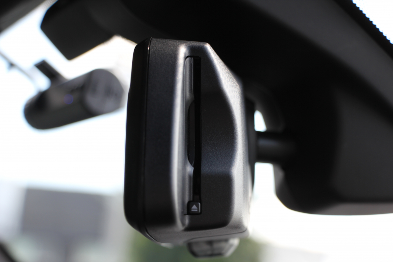 BMW Mシリーズ M2ｸｰﾍﾟ6速MT 後期LCI 370馬力 直6ﾀｰﾎﾞﾋｰﾀｰ黒革 LEDﾍｯﾄﾞﾗｲﾄ&ﾃｰﾙ ﾀｯﾁ画面HDDﾅﾋﾞBｶﾒﾗ 専用19AW 衝突軽減ﾌﾞﾚｰｷ 車線逸脱警告 歩行者警告 ﾌﾞﾚｰｷ付ｸﾙｺﾝ ｶｰﾎﾞﾝｲﾝﾃﾘｱﾄﾘﾑ ｽﾏｰﾄｷｰ 2年保証