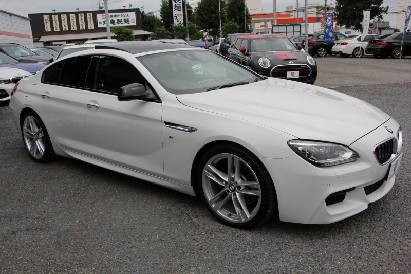 BMW 6シリーズ 640i ｸﾞﾗﾝｸｰﾍﾟMｽﾎﾟｰﾂ 中期 変更後ﾓﾃﾞﾙ ｻﾝﾙｰﾌ ﾋｰﾀｰ黒革 LEDﾍｯﾄﾞﾗｲﾄ ｵﾌﾟｼｮﾝ20AW NEWﾃﾞｻﾞｲﾝｽﾃｱﾘﾝｸﾞ衝突軽減ﾌﾞﾚｰｷ 車線逸脱警告 歩行者警告 ｸﾙｺﾝ HDDﾅﾋﾞTV Bｶﾒﾗ ﾊﾟﾄﾞﾙｼﾌﾄ ｽﾏｰﾄｷｰ 専用ｴｱﾛ 320馬力 直6ﾀｰﾎﾞ2年保証