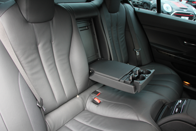 BMW 6シリーズ 640i ｸﾞﾗﾝｸｰﾍﾟMｽﾎﾟｰﾂ 中期 変更後ﾓﾃﾞﾙ ｻﾝﾙｰﾌ ﾋｰﾀｰ黒革 LEDﾍｯﾄﾞﾗｲﾄ ｵﾌﾟｼｮﾝ20AW NEWﾃﾞｻﾞｲﾝｽﾃｱﾘﾝｸﾞ衝突軽減ﾌﾞﾚｰｷ 車線逸脱警告 歩行者警告 ｸﾙｺﾝ HDDﾅﾋﾞTV Bｶﾒﾗ ﾊﾟﾄﾞﾙｼﾌﾄ ｽﾏｰﾄｷｰ 専用ｴｱﾛ 320馬力 直6ﾀｰﾎﾞ2年保証