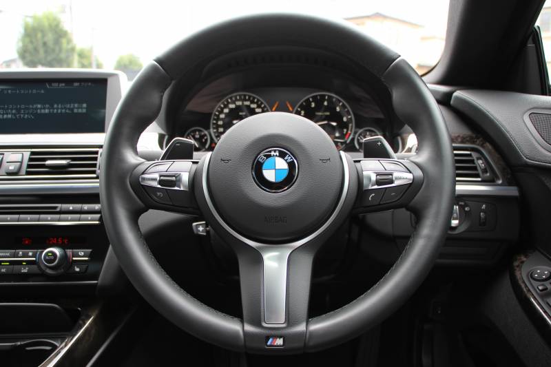 BMW 6シリーズ 640i ｸﾞﾗﾝｸｰﾍﾟMｽﾎﾟｰﾂ 中期 変更後ﾓﾃﾞﾙ ｻﾝﾙｰﾌ ﾋｰﾀｰ黒革 LEDﾍｯﾄﾞﾗｲﾄ ｵﾌﾟｼｮﾝ20AW NEWﾃﾞｻﾞｲﾝｽﾃｱﾘﾝｸﾞ衝突軽減ﾌﾞﾚｰｷ 車線逸脱警告 歩行者警告 ｸﾙｺﾝ HDDﾅﾋﾞTV Bｶﾒﾗ ﾊﾟﾄﾞﾙｼﾌﾄ ｽﾏｰﾄｷｰ 専用ｴｱﾛ 320馬力 直6ﾀｰﾎﾞ2年保証