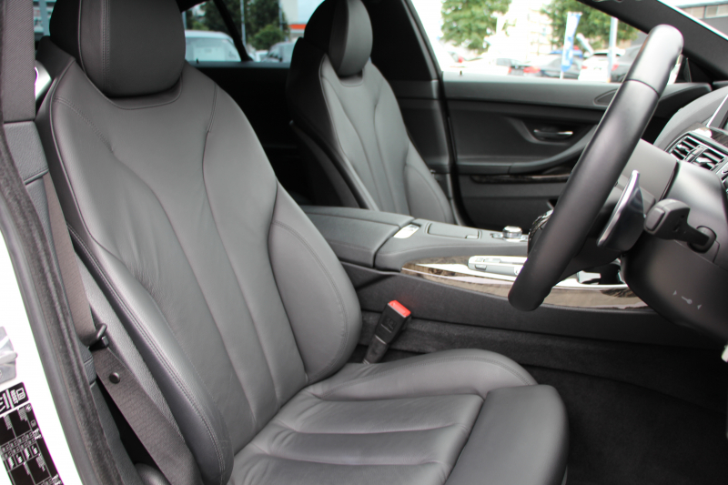 BMW 6シリーズ 640i ｸﾞﾗﾝｸｰﾍﾟMｽﾎﾟｰﾂ 中期 変更後ﾓﾃﾞﾙ ｻﾝﾙｰﾌ ﾋｰﾀｰ黒革 LEDﾍｯﾄﾞﾗｲﾄ ｵﾌﾟｼｮﾝ20AW NEWﾃﾞｻﾞｲﾝｽﾃｱﾘﾝｸﾞ衝突軽減ﾌﾞﾚｰｷ 車線逸脱警告 歩行者警告 ｸﾙｺﾝ HDDﾅﾋﾞTV Bｶﾒﾗ ﾊﾟﾄﾞﾙｼﾌﾄ ｽﾏｰﾄｷｰ 専用ｴｱﾛ 320馬力 直6ﾀｰﾎﾞ2年保証