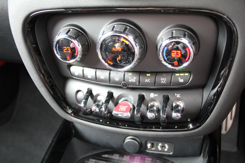 MINI(ミニ) ミニクラブマン MINI ｼﾞｮﾝｸｰﾊﾟｰﾜｰｸｽ ｸﾗﾌﾞﾏﾝ ALL4 4WD 231馬力 8速AT 追従ACC HUD LEDﾍｯﾄﾞﾗｲﾄ 専用19AW 専用ﾌﾞﾚﾝﾎﾞ製ｷｬﾘﾊﾟｰ ｽﾎﾟｰﾂｻｽ JCWﾚｻﾞｰｽﾃｱﾘﾝｸﾞｼｰﾄﾋｰﾀｰ ﾀｯﾁ画面HDDﾅﾋﾞｲﾝﾃﾘｼﾞｪﾝﾄｾｰﾌﾃｨ ｽﾏｰﾄｷｰ Bluetooth接続 Bｶﾒﾗ ﾊﾟﾄﾞﾙｼﾌﾄ 2年保証