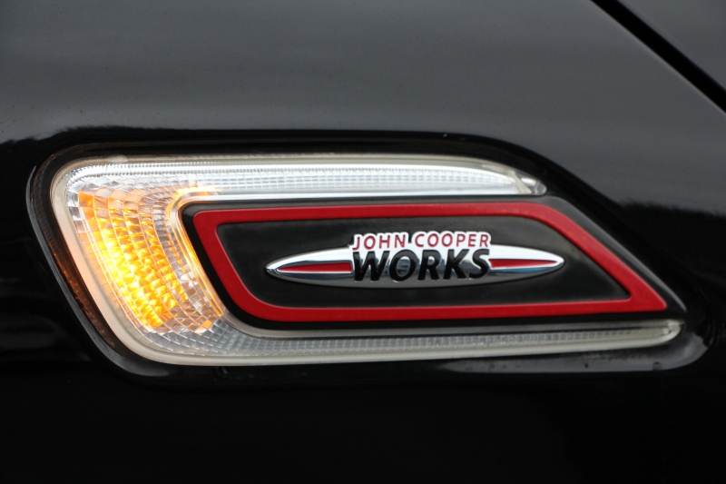 MINI(ミニ) ミニクラブマン MINI ｼﾞｮﾝｸｰﾊﾟｰﾜｰｸｽ ｸﾗﾌﾞﾏﾝ ALL4 4WD 231馬力 8速AT 追従ACC HUD LEDﾍｯﾄﾞﾗｲﾄ 専用19AW 専用ﾌﾞﾚﾝﾎﾞ製ｷｬﾘﾊﾟｰ ｽﾎﾟｰﾂｻｽ JCWﾚｻﾞｰｽﾃｱﾘﾝｸﾞｼｰﾄﾋｰﾀｰ ﾀｯﾁ画面HDDﾅﾋﾞｲﾝﾃﾘｼﾞｪﾝﾄｾｰﾌﾃｨ ｽﾏｰﾄｷｰ Bluetooth接続 Bｶﾒﾗ ﾊﾟﾄﾞﾙｼﾌﾄ 2年保証