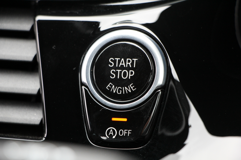 BMW 5シリーズ 523d Mｽﾎﾟｰﾂ ﾊｲﾗｲﾝ 全席ﾋｰﾀｰ黒革 追従ACC HUD ｽﾃｱﾘﾝｸﾞｻﾎﾟｰﾄ HDDﾅﾋﾞTV ｼﾞｪｽﾁｬｰｺﾝﾄﾛｰﾙ 置くだけ充電 Pｱｼｽﾄﾌﾟﾗｽ 360度ｶﾒﾗ ｽﾃｱﾘﾝｸﾞｻﾎﾟｰﾄ 液晶ﾒｰﾀｰ 電動ﾄﾗﾝｸ 2年保証