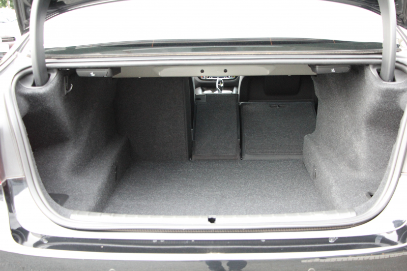 BMW 5シリーズ 523i Mｽﾎﾟｰﾂ 追従ACC ｽﾃｱﾘﾝｸﾞｻﾎﾟｰﾄ LEDﾍｯﾄﾞﾗｲﾄ ｵｰﾄﾊｲﾋﾞｰﾑ 360度ｶﾒﾗ ﾀｯﾁ画面HDDﾅﾋﾞTV 電動ﾄﾗﾝｸ ﾊﾟﾄﾞﾙｼﾌﾄ 専用ｴｱﾛ 19AW ｽﾏｰﾄｷｰ Bluetooth接続 衝突軽減ﾌﾞﾚｰｷ 車線逸脱警告 歩行者警告 ｱﾝﾋﾞｴﾝﾄﾗｲﾄ 2年保証