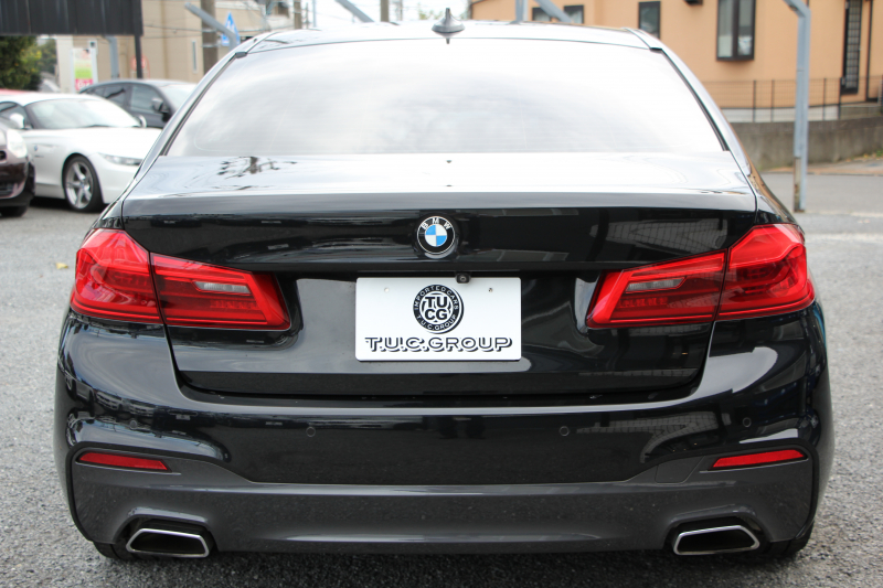 BMW 5シリーズ 523i Mｽﾎﾟｰﾂ 追従ACC ｽﾃｱﾘﾝｸﾞｻﾎﾟｰﾄ LEDﾍｯﾄﾞﾗｲﾄ ｵｰﾄﾊｲﾋﾞｰﾑ 360度ｶﾒﾗ ﾀｯﾁ画面HDDﾅﾋﾞTV 電動ﾄﾗﾝｸ ﾊﾟﾄﾞﾙｼﾌﾄ 専用ｴｱﾛ 19AW ｽﾏｰﾄｷｰ Bluetooth接続 衝突軽減ﾌﾞﾚｰｷ 車線逸脱警告 歩行者警告 ｱﾝﾋﾞｴﾝﾄﾗｲﾄ 2年保証