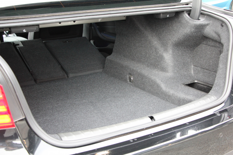 BMW 5シリーズ 523i Mｽﾎﾟｰﾂ 追従ACC ｽﾃｱﾘﾝｸﾞｻﾎﾟｰﾄ LEDﾍｯﾄﾞﾗｲﾄ ｵｰﾄﾊｲﾋﾞｰﾑ 360度ｶﾒﾗ ﾀｯﾁ画面HDDﾅﾋﾞTV 電動ﾄﾗﾝｸ ﾊﾟﾄﾞﾙｼﾌﾄ 専用ｴｱﾛ 19AW ｽﾏｰﾄｷｰ Bluetooth接続 衝突軽減ﾌﾞﾚｰｷ 車線逸脱警告 歩行者警告 ｱﾝﾋﾞｴﾝﾄﾗｲﾄ 2年保証