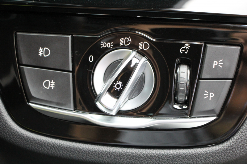 BMW 5シリーズ 523i Mｽﾎﾟｰﾂ 追従ACC ｽﾃｱﾘﾝｸﾞｻﾎﾟｰﾄ LEDﾍｯﾄﾞﾗｲﾄ ｵｰﾄﾊｲﾋﾞｰﾑ 360度ｶﾒﾗ ﾀｯﾁ画面HDDﾅﾋﾞTV 電動ﾄﾗﾝｸ ﾊﾟﾄﾞﾙｼﾌﾄ 専用ｴｱﾛ 19AW ｽﾏｰﾄｷｰ Bluetooth接続 衝突軽減ﾌﾞﾚｰｷ 車線逸脱警告 歩行者警告 ｱﾝﾋﾞｴﾝﾄﾗｲﾄ 2年保証