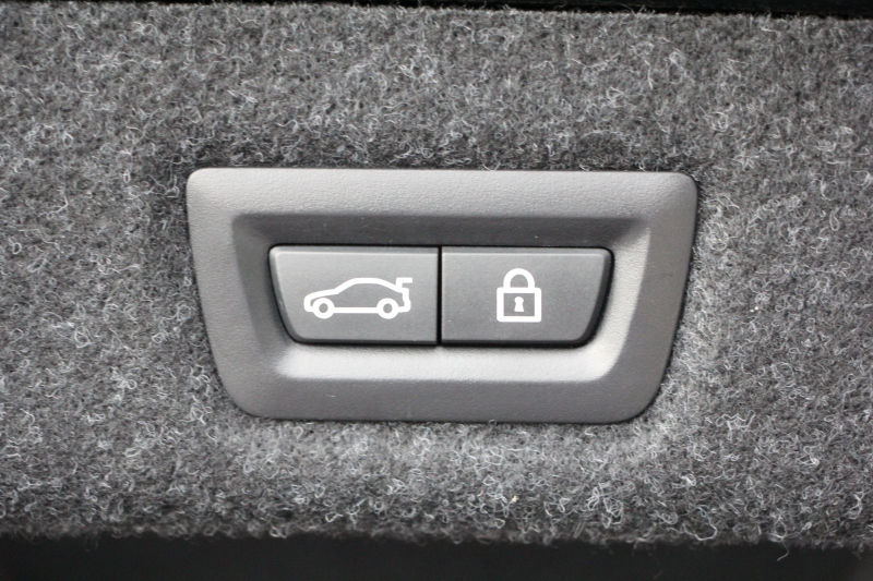 BMW 5シリーズ 523i Mｽﾎﾟｰﾂ 追従ACC ｽﾃｱﾘﾝｸﾞｻﾎﾟｰﾄ LEDﾍｯﾄﾞﾗｲﾄ ｵｰﾄﾊｲﾋﾞｰﾑ 360度ｶﾒﾗ ﾀｯﾁ画面HDDﾅﾋﾞTV 電動ﾄﾗﾝｸ ﾊﾟﾄﾞﾙｼﾌﾄ 専用ｴｱﾛ 19AW ｽﾏｰﾄｷｰ Bluetooth接続 衝突軽減ﾌﾞﾚｰｷ 車線逸脱警告 歩行者警告 ｱﾝﾋﾞｴﾝﾄﾗｲﾄ 2年保証