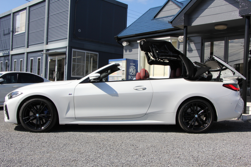 BMW 4シリーズ 420i ｶﾌﾞﾘｵﾚ Mｽﾎﾟｰﾂ ﾌｧｽﾄﾄﾗｯｸ&ｺﾝﾌｫｰﾄP 1ｵﾅ 真珠色 電動ｵｰﾌﾟﾝ ﾋｰﾀｰ赤革 ｱﾀﾞﾌﾟﾃｨﾌﾞMｻｽ 19AW Mspﾌﾞﾚｰｷ 追従ACC ｽﾃｱﾘﾝｸﾞｻﾎﾟｰﾄ ｴｱｶﾗｰ LEDﾍｯﾄﾞﾗｲﾄ ｵｰﾄﾊｲﾋﾞｰﾑ Applecarplay対応 ﾀｯﾁ画面ﾅﾋﾞ360度ｶﾒﾗ Pｱｼｽﾄﾌﾟﾗｽ 2年保証