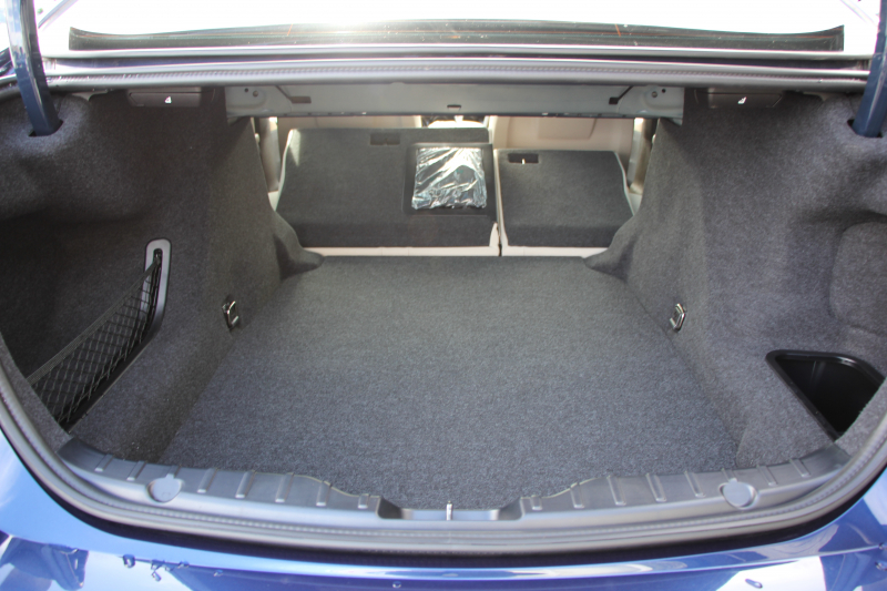 BMW 5シリーズ 523d ｾﾚﾌﾞﾚｰｼｮﾝｴﾃﾞｨｼｮﾝ ﾊﾞﾛﾝ 限定車 最終ﾓﾃﾞﾙ ｵｲｽﾀｰﾚｻﾞｰ LEDﾍｯﾄﾞﾗｲﾄ&ﾌｫｸﾞ追従ACC ﾚｰﾝﾁｪﾝｼﾞ警告 全ﾄﾞｱｿﾌﾄｸﾛｰｽﾞ電動ﾄﾗﾝｸ 液晶ﾒｰﾀｰ HDDﾅﾋﾞTV Bｶﾒﾗ 衝突軽減ﾌﾞﾚｰｷ 車線逸脱警告 歩行者警告 2年保証