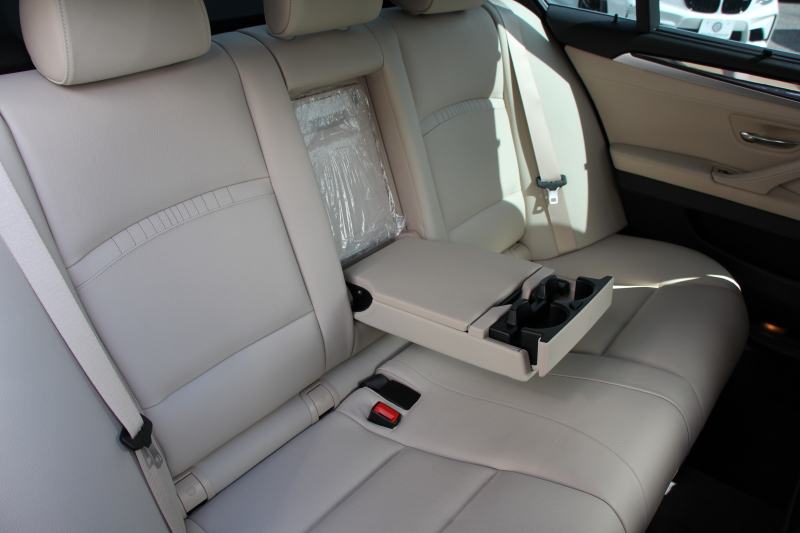 BMW 5シリーズ 523d ｾﾚﾌﾞﾚｰｼｮﾝｴﾃﾞｨｼｮﾝ ﾊﾞﾛﾝ 限定車 最終ﾓﾃﾞﾙ ｵｲｽﾀｰﾚｻﾞｰ LEDﾍｯﾄﾞﾗｲﾄ&ﾌｫｸﾞ追従ACC ﾚｰﾝﾁｪﾝｼﾞ警告 全ﾄﾞｱｿﾌﾄｸﾛｰｽﾞ電動ﾄﾗﾝｸ 液晶ﾒｰﾀｰ HDDﾅﾋﾞTV Bｶﾒﾗ 衝突軽減ﾌﾞﾚｰｷ 車線逸脱警告 歩行者警告 2年保証