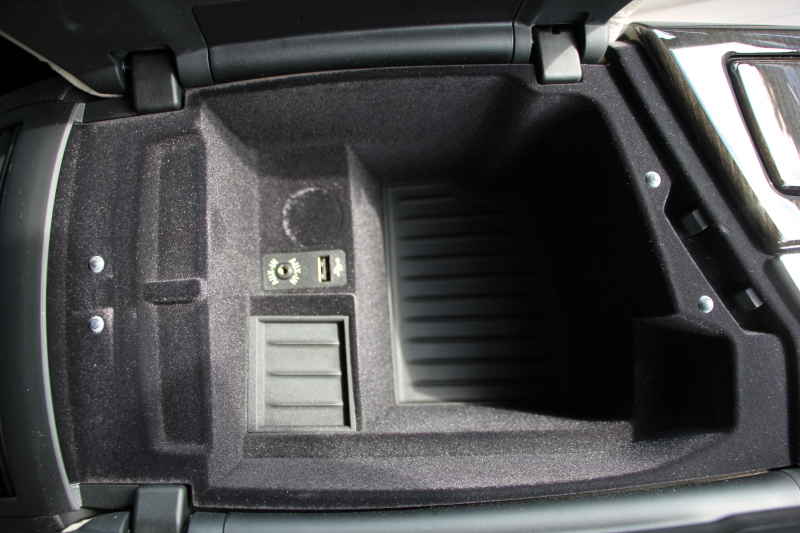 BMW 5シリーズ 523d ｾﾚﾌﾞﾚｰｼｮﾝｴﾃﾞｨｼｮﾝ ﾊﾞﾛﾝ 限定車 最終ﾓﾃﾞﾙ ｵｲｽﾀｰﾚｻﾞｰ LEDﾍｯﾄﾞﾗｲﾄ&ﾌｫｸﾞ追従ACC ﾚｰﾝﾁｪﾝｼﾞ警告 全ﾄﾞｱｿﾌﾄｸﾛｰｽﾞ電動ﾄﾗﾝｸ 液晶ﾒｰﾀｰ HDDﾅﾋﾞTV Bｶﾒﾗ 衝突軽減ﾌﾞﾚｰｷ 車線逸脱警告 歩行者警告 2年保証