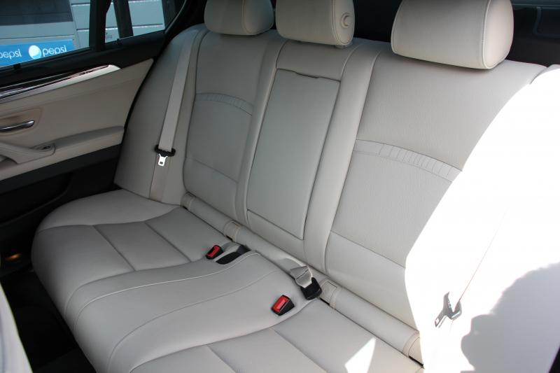 BMW 5シリーズ 523d ｾﾚﾌﾞﾚｰｼｮﾝｴﾃﾞｨｼｮﾝ ﾊﾞﾛﾝ 限定車 最終ﾓﾃﾞﾙ ｵｲｽﾀｰﾚｻﾞｰ LEDﾍｯﾄﾞﾗｲﾄ&ﾌｫｸﾞ追従ACC ﾚｰﾝﾁｪﾝｼﾞ警告 全ﾄﾞｱｿﾌﾄｸﾛｰｽﾞ電動ﾄﾗﾝｸ 液晶ﾒｰﾀｰ HDDﾅﾋﾞTV Bｶﾒﾗ 衝突軽減ﾌﾞﾚｰｷ 車線逸脱警告 歩行者警告 2年保証