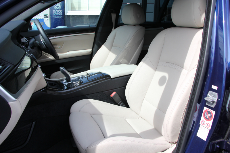 BMW 5シリーズ 523d ｾﾚﾌﾞﾚｰｼｮﾝｴﾃﾞｨｼｮﾝ ﾊﾞﾛﾝ 限定車 最終ﾓﾃﾞﾙ ｵｲｽﾀｰﾚｻﾞｰ LEDﾍｯﾄﾞﾗｲﾄ&ﾌｫｸﾞ追従ACC ﾚｰﾝﾁｪﾝｼﾞ警告 全ﾄﾞｱｿﾌﾄｸﾛｰｽﾞ電動ﾄﾗﾝｸ 液晶ﾒｰﾀｰ HDDﾅﾋﾞTV Bｶﾒﾗ 衝突軽減ﾌﾞﾚｰｷ 車線逸脱警告 歩行者警告 2年保証