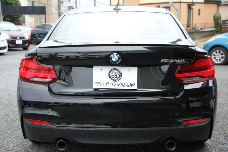 BMW 2シリーズ M240i ｸｰﾍﾟ最終ﾓﾃﾞﾙ 型式変更後 ﾋｰﾀｰ赤革 直6ﾀｰﾎﾞ340馬力 B58新ｴﾝｼﾞﾝ ｱﾀﾞﾌﾟﾃｨﾌﾞMｻｽ 追従ACC LEDﾍｯﾄﾞﾗｲﾄ&ﾃｰﾙ ﾀｯﾁ画面HDDﾅﾋﾞPｱｼｽﾄ 衝突軽減ﾌﾞﾚｰｷ 車線逸脱警告 歩行者警告 ﾊﾟﾄﾞﾙｼﾌﾄ ｽﾏｰﾄｷｰ 専用18AW&ﾌﾞﾚｰｷ 2年保証