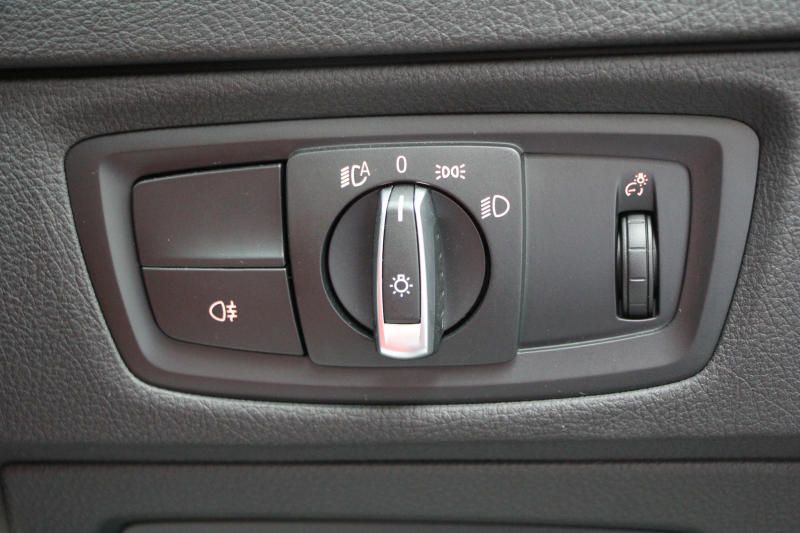 BMW 2シリーズ M240i ｸｰﾍﾟ最終ﾓﾃﾞﾙ 型式変更後 ﾋｰﾀｰ赤革 直6ﾀｰﾎﾞ340馬力 B58新ｴﾝｼﾞﾝ ｱﾀﾞﾌﾟﾃｨﾌﾞMｻｽ 追従ACC LEDﾍｯﾄﾞﾗｲﾄ&ﾃｰﾙ ﾀｯﾁ画面HDDﾅﾋﾞPｱｼｽﾄ 衝突軽減ﾌﾞﾚｰｷ 車線逸脱警告 歩行者警告 ﾊﾟﾄﾞﾙｼﾌﾄ ｽﾏｰﾄｷｰ 専用18AW&ﾌﾞﾚｰｷ 2年保証