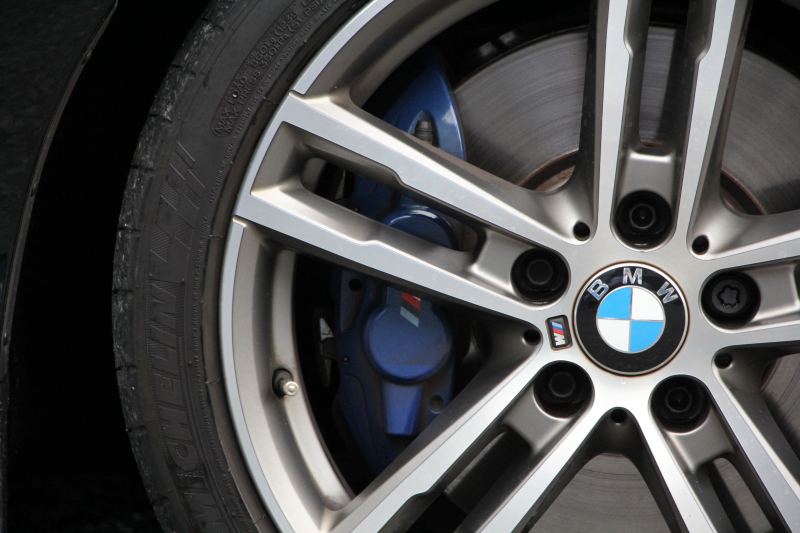 BMW 2シリーズ M240i ｸｰﾍﾟ最終ﾓﾃﾞﾙ 型式変更後 ﾋｰﾀｰ赤革 直6ﾀｰﾎﾞ340馬力 B58新ｴﾝｼﾞﾝ ｱﾀﾞﾌﾟﾃｨﾌﾞMｻｽ 追従ACC LEDﾍｯﾄﾞﾗｲﾄ&ﾃｰﾙ ﾀｯﾁ画面HDDﾅﾋﾞPｱｼｽﾄ 衝突軽減ﾌﾞﾚｰｷ 車線逸脱警告 歩行者警告 ﾊﾟﾄﾞﾙｼﾌﾄ ｽﾏｰﾄｷｰ 専用18AW&ﾌﾞﾚｰｷ 2年保証