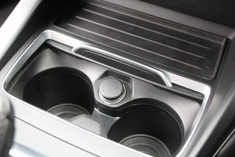 BMW 2シリーズ M240i ｸｰﾍﾟ最終ﾓﾃﾞﾙ 型式変更後 ﾋｰﾀｰ赤革 直6ﾀｰﾎﾞ340馬力 B58新ｴﾝｼﾞﾝ ｱﾀﾞﾌﾟﾃｨﾌﾞMｻｽ 追従ACC LEDﾍｯﾄﾞﾗｲﾄ&ﾃｰﾙ ﾀｯﾁ画面HDDﾅﾋﾞPｱｼｽﾄ 衝突軽減ﾌﾞﾚｰｷ 車線逸脱警告 歩行者警告 ﾊﾟﾄﾞﾙｼﾌﾄ ｽﾏｰﾄｷｰ 専用18AW&ﾌﾞﾚｰｷ 2年保証