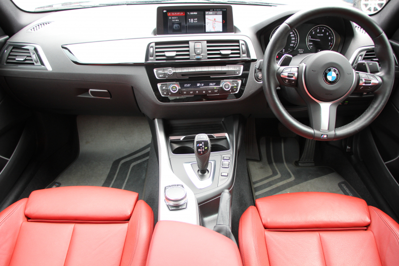 BMW 2シリーズ M240i ｸｰﾍﾟ最終ﾓﾃﾞﾙ 型式変更後 ﾋｰﾀｰ赤革 直6ﾀｰﾎﾞ340馬力 B58新ｴﾝｼﾞﾝ ｱﾀﾞﾌﾟﾃｨﾌﾞMｻｽ 追従ACC LEDﾍｯﾄﾞﾗｲﾄ&ﾃｰﾙ ﾀｯﾁ画面HDDﾅﾋﾞPｱｼｽﾄ 衝突軽減ﾌﾞﾚｰｷ 車線逸脱警告 歩行者警告 ﾊﾟﾄﾞﾙｼﾌﾄ ｽﾏｰﾄｷｰ 専用18AW&ﾌﾞﾚｰｷ 2年保証
