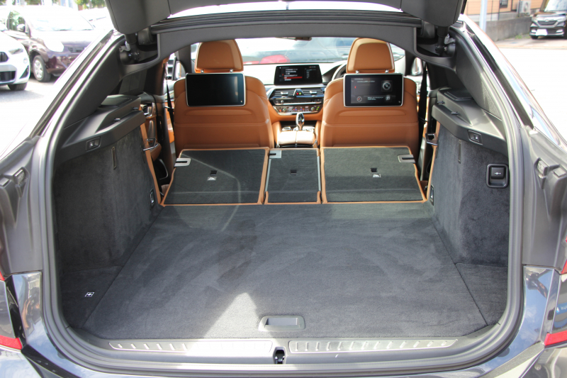 BMW 6シリーズ 640i Xﾄﾞﾗｲﾌﾞｸﾞﾗﾝﾂｰﾘｽﾓ Mｽﾎﾟｰﾂ ﾃﾞﾋﾞｭｰｴﾃﾞｨｼｮﾝ 40台限定車 4WD ﾘｱｴﾝﾀ-ﾃｲﾒﾝﾄ 後席ﾓﾆﾀｰ Bowers＆Wilkinsｻｳﾝﾄﾞﾊﾟﾉﾗﾏｻﾝﾙｰﾌ Fｺﾝﾌｫｰﾄｼｰﾄ&ﾍﾞﾝﾁﾚｰｼｮﾝ 全ﾋｰﾀｰ茶革 全ﾄﾞｱｿﾌﾄｸﾛｰｽﾞ360度ｶﾒﾗ Pｱｼｽﾄﾌﾟﾗｽ 追従ACC HUD 2年保証