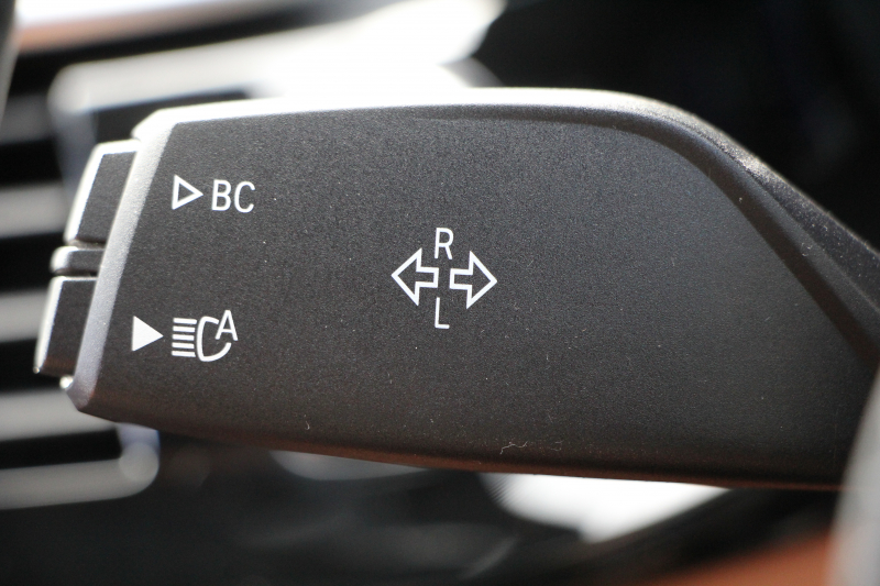 BMW 6シリーズ 640i Xﾄﾞﾗｲﾌﾞｸﾞﾗﾝﾂｰﾘｽﾓ Mｽﾎﾟｰﾂ ﾃﾞﾋﾞｭｰｴﾃﾞｨｼｮﾝ 40台限定車 4WD ﾘｱｴﾝﾀ-ﾃｲﾒﾝﾄ 後席ﾓﾆﾀｰ Bowers＆Wilkinsｻｳﾝﾄﾞﾊﾟﾉﾗﾏｻﾝﾙｰﾌ Fｺﾝﾌｫｰﾄｼｰﾄ&ﾍﾞﾝﾁﾚｰｼｮﾝ 全ﾋｰﾀｰ茶革 全ﾄﾞｱｿﾌﾄｸﾛｰｽﾞ360度ｶﾒﾗ Pｱｼｽﾄﾌﾟﾗｽ 追従ACC HUD 2年保証