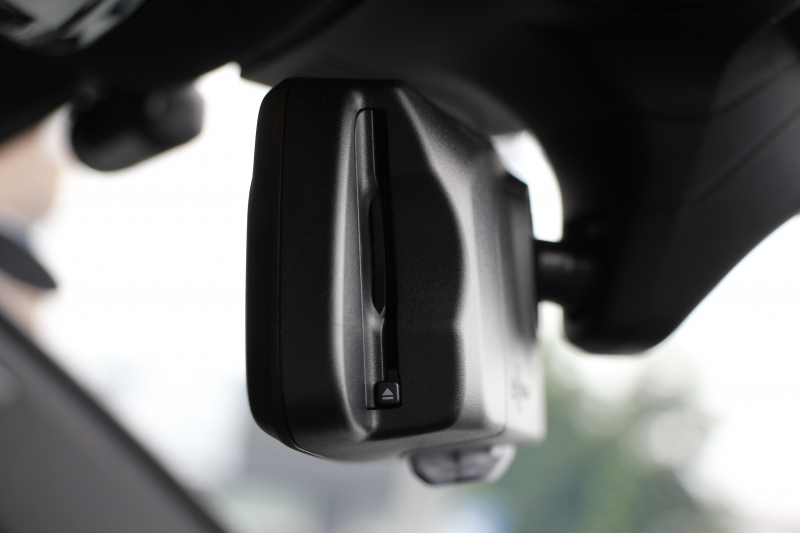 BMW 5シリーズ 530i Mｽﾎﾟｰﾂ ｾﾚｸﾄ&ｱﾄﾞﾊﾞﾝｽﾊﾟｯｹｰｼﾞ変更後ﾓﾃﾞﾙ 252馬力 ｻﾝﾙｰﾌ 全席ﾋｰﾀｰ黒革 ﾊｰﾏﾝｶｰﾄﾞﾝｻﾗｳﾝﾄﾞ4ｿﾞｰﾝｴｱｺﾝ 変更後液晶ﾒｰﾀｰ LEDﾍｯﾄﾞﾗｲﾄ ｵｰﾄﾊｲﾋﾞｰﾑ ﾀｯﾁ画面HDDﾅﾋﾞTV 360度ｶﾒﾗ 電動ﾄﾗﾝｸ 2年保証