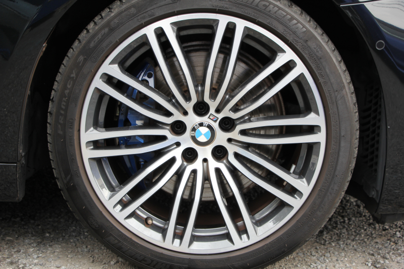 BMW 5シリーズ 530i Mｽﾎﾟｰﾂ ｾﾚｸﾄ&ｱﾄﾞﾊﾞﾝｽﾊﾟｯｹｰｼﾞ変更後ﾓﾃﾞﾙ 252馬力 ｻﾝﾙｰﾌ 全席ﾋｰﾀｰ黒革 ﾊｰﾏﾝｶｰﾄﾞﾝｻﾗｳﾝﾄﾞ4ｿﾞｰﾝｴｱｺﾝ 変更後液晶ﾒｰﾀｰ LEDﾍｯﾄﾞﾗｲﾄ ｵｰﾄﾊｲﾋﾞｰﾑ ﾀｯﾁ画面HDDﾅﾋﾞTV 360度ｶﾒﾗ 電動ﾄﾗﾝｸ 2年保証