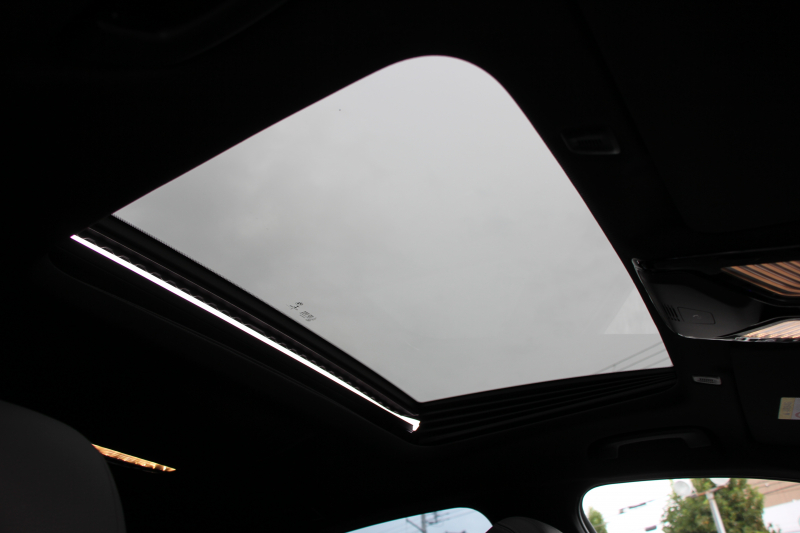 BMW 5シリーズ 530i Mｽﾎﾟｰﾂ ｾﾚｸﾄ&ｱﾄﾞﾊﾞﾝｽﾊﾟｯｹｰｼﾞ変更後ﾓﾃﾞﾙ 252馬力 ｻﾝﾙｰﾌ 全席ﾋｰﾀｰ黒革 ﾊｰﾏﾝｶｰﾄﾞﾝｻﾗｳﾝﾄﾞ4ｿﾞｰﾝｴｱｺﾝ 変更後液晶ﾒｰﾀｰ LEDﾍｯﾄﾞﾗｲﾄ ｵｰﾄﾊｲﾋﾞｰﾑ ﾀｯﾁ画面HDDﾅﾋﾞTV 360度ｶﾒﾗ 電動ﾄﾗﾝｸ 2年保証